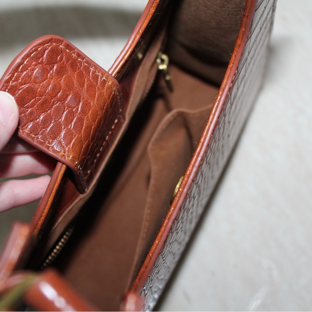 Brown Crocodile-Embossed Shoulder Bag Purse - Picture 15 of 16